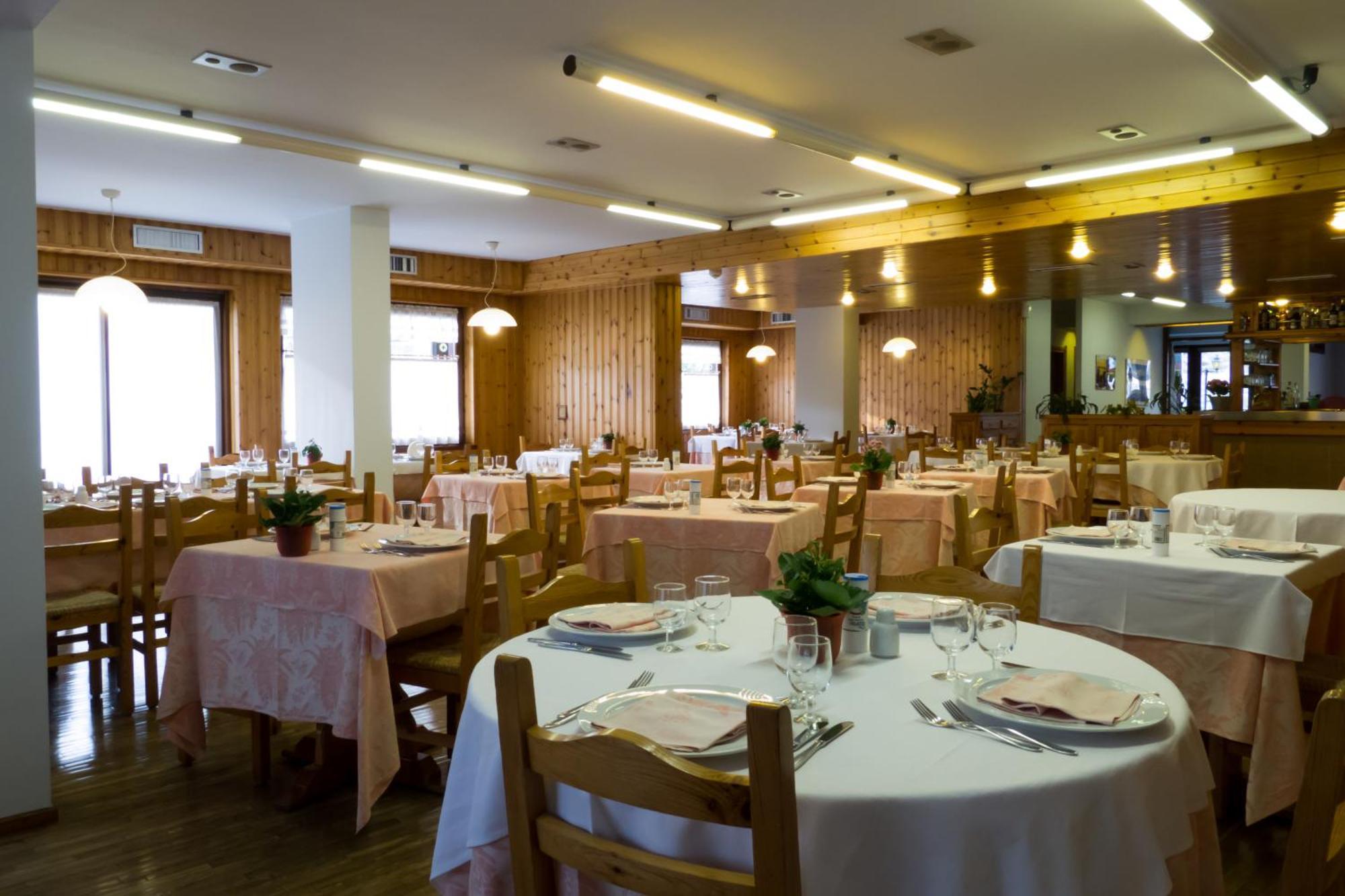 Hotel Valdotain Villeneuve Luaran gambar