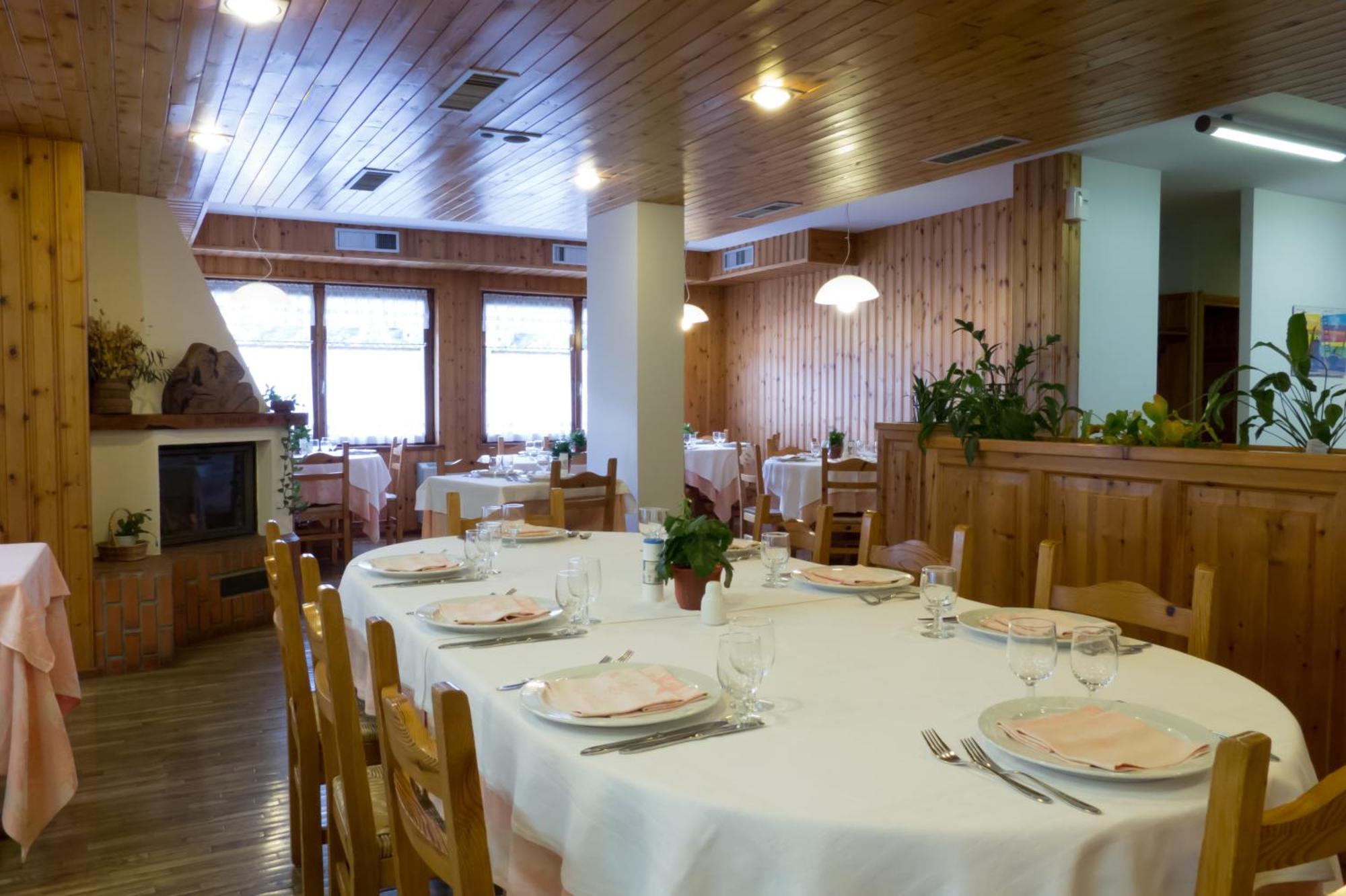 Hotel Valdotain Villeneuve Luaran gambar