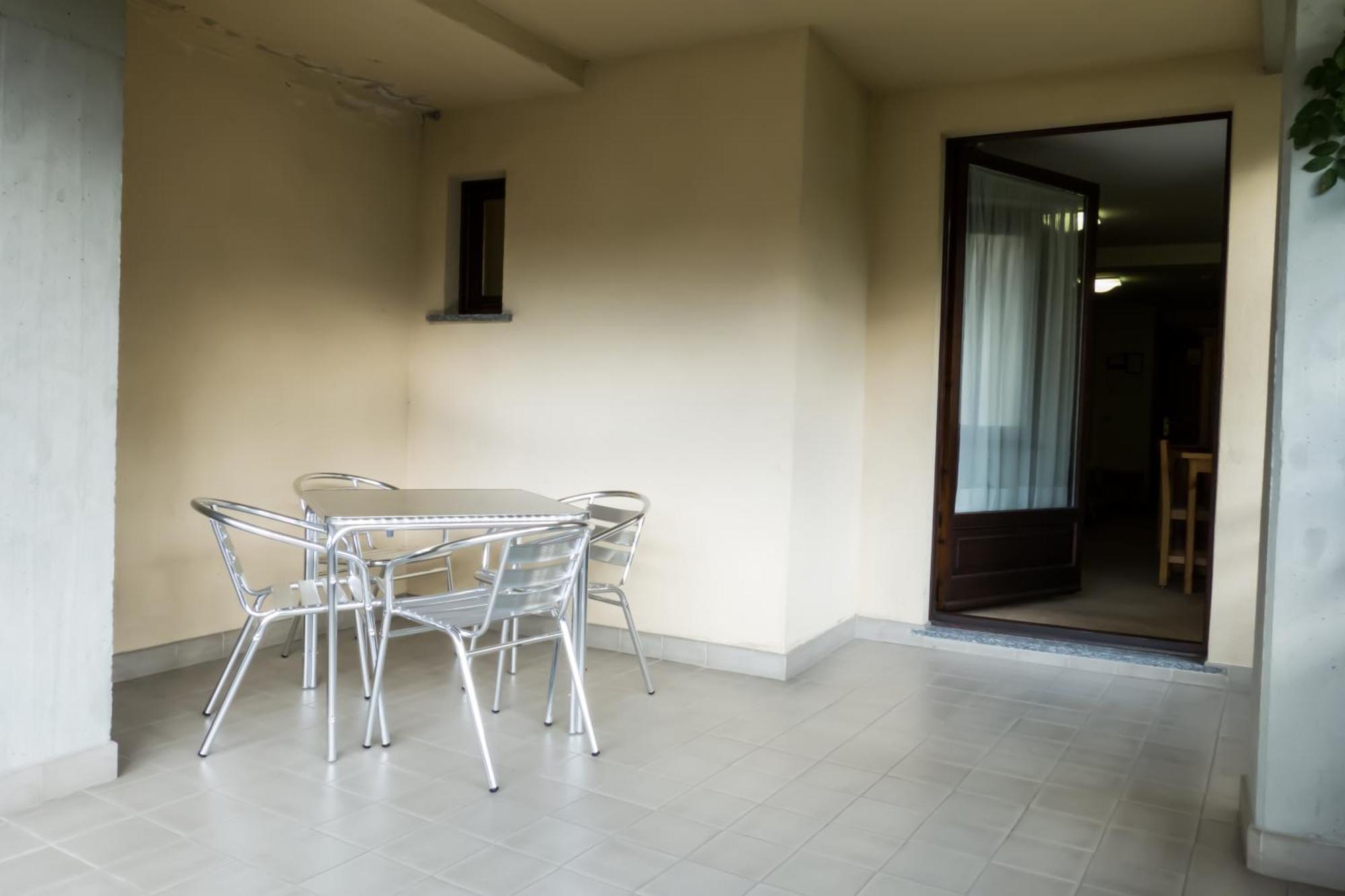 Hotel Valdotain Villeneuve Luaran gambar