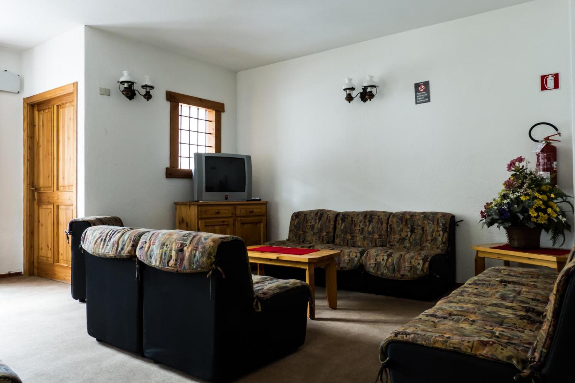 Hotel Valdotain Villeneuve Luaran gambar