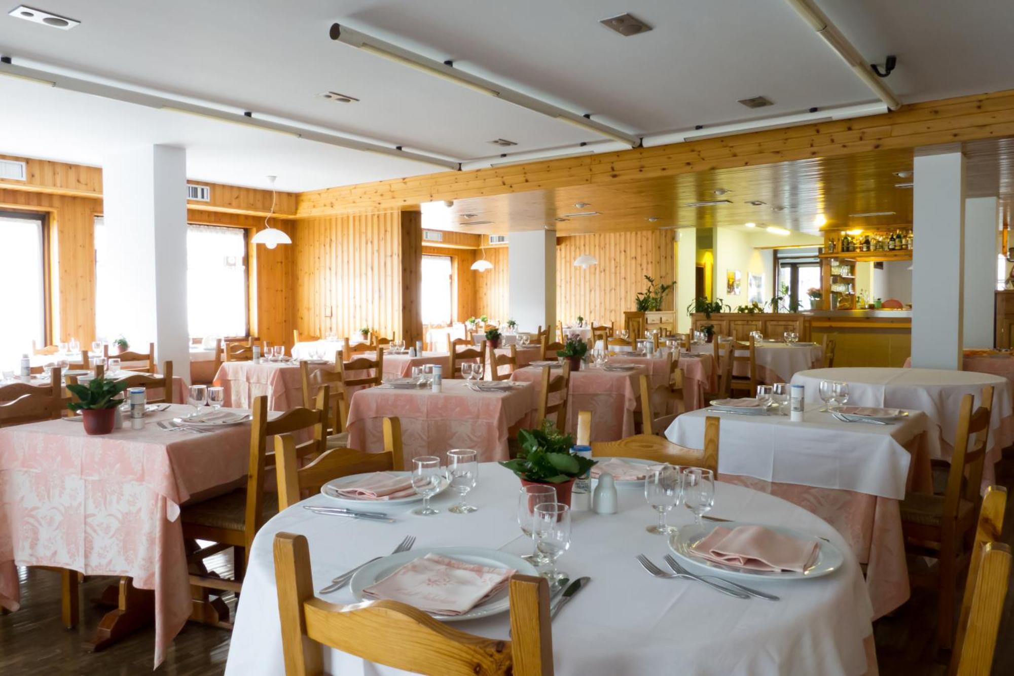 Hotel Valdotain Villeneuve Luaran gambar