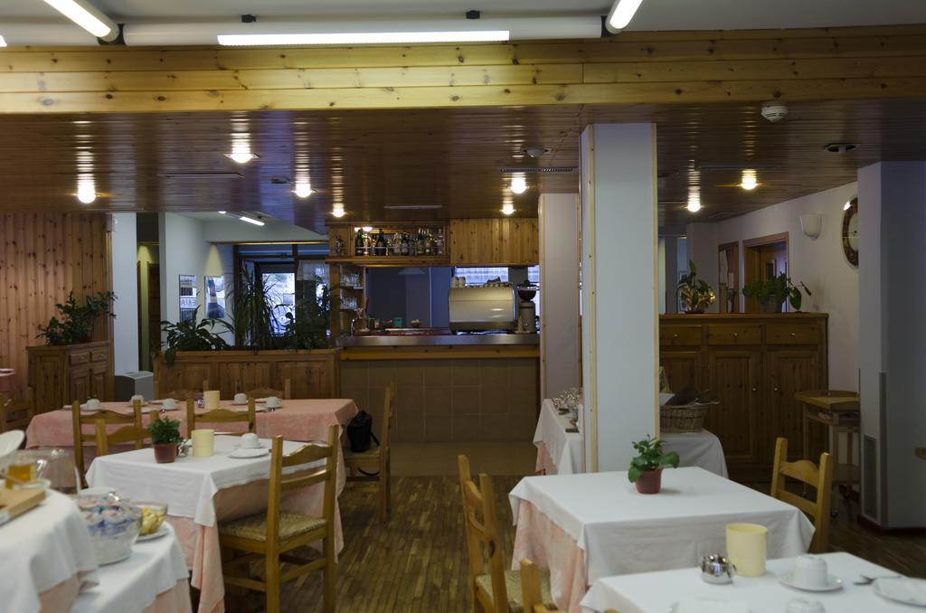 Hotel Valdotain Villeneuve Luaran gambar