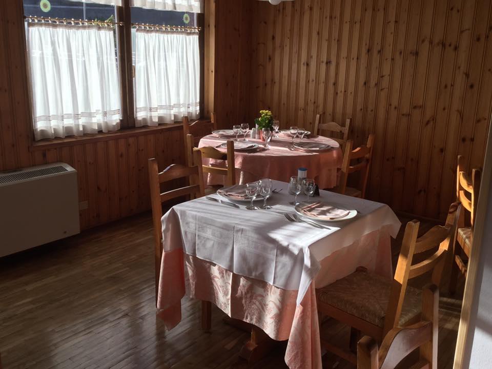 Hotel Valdotain Villeneuve Luaran gambar