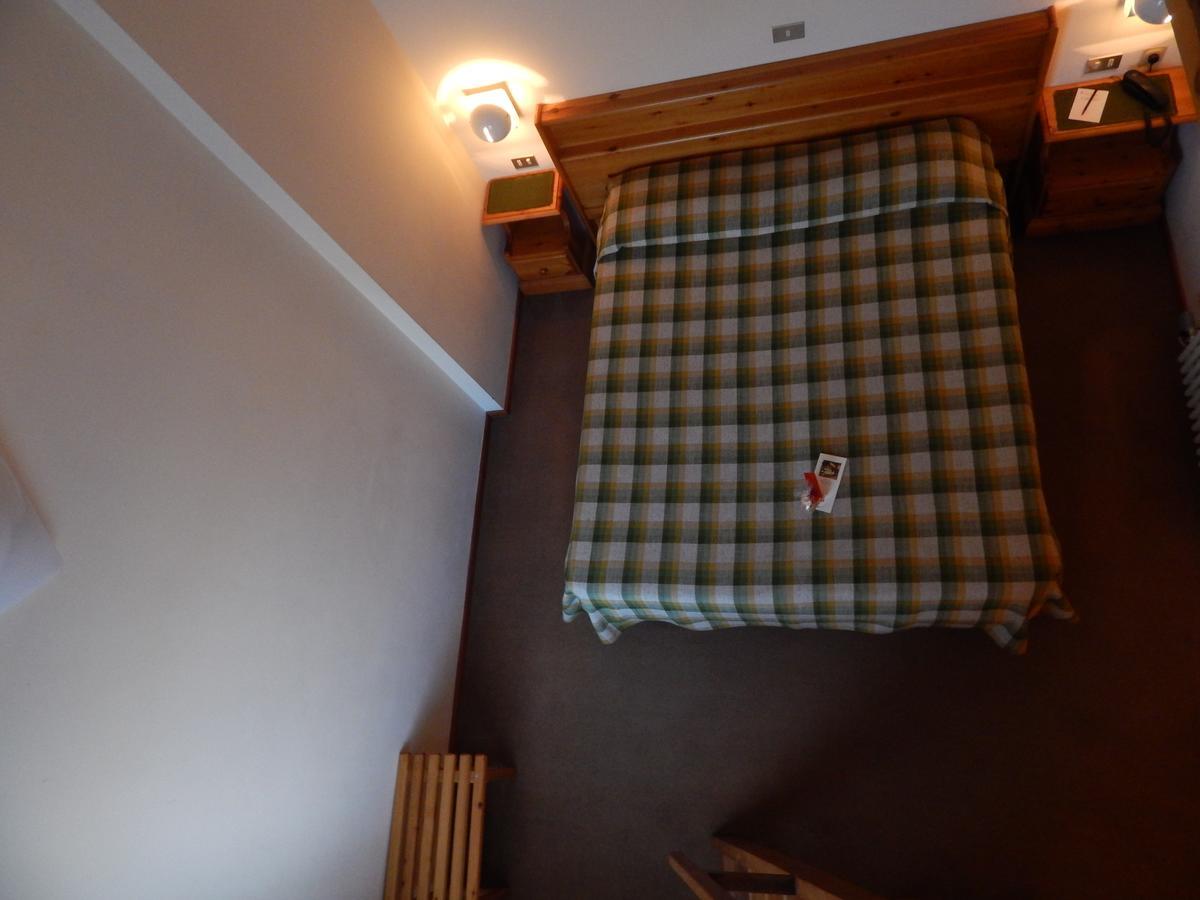Hotel Valdotain Villeneuve Luaran gambar