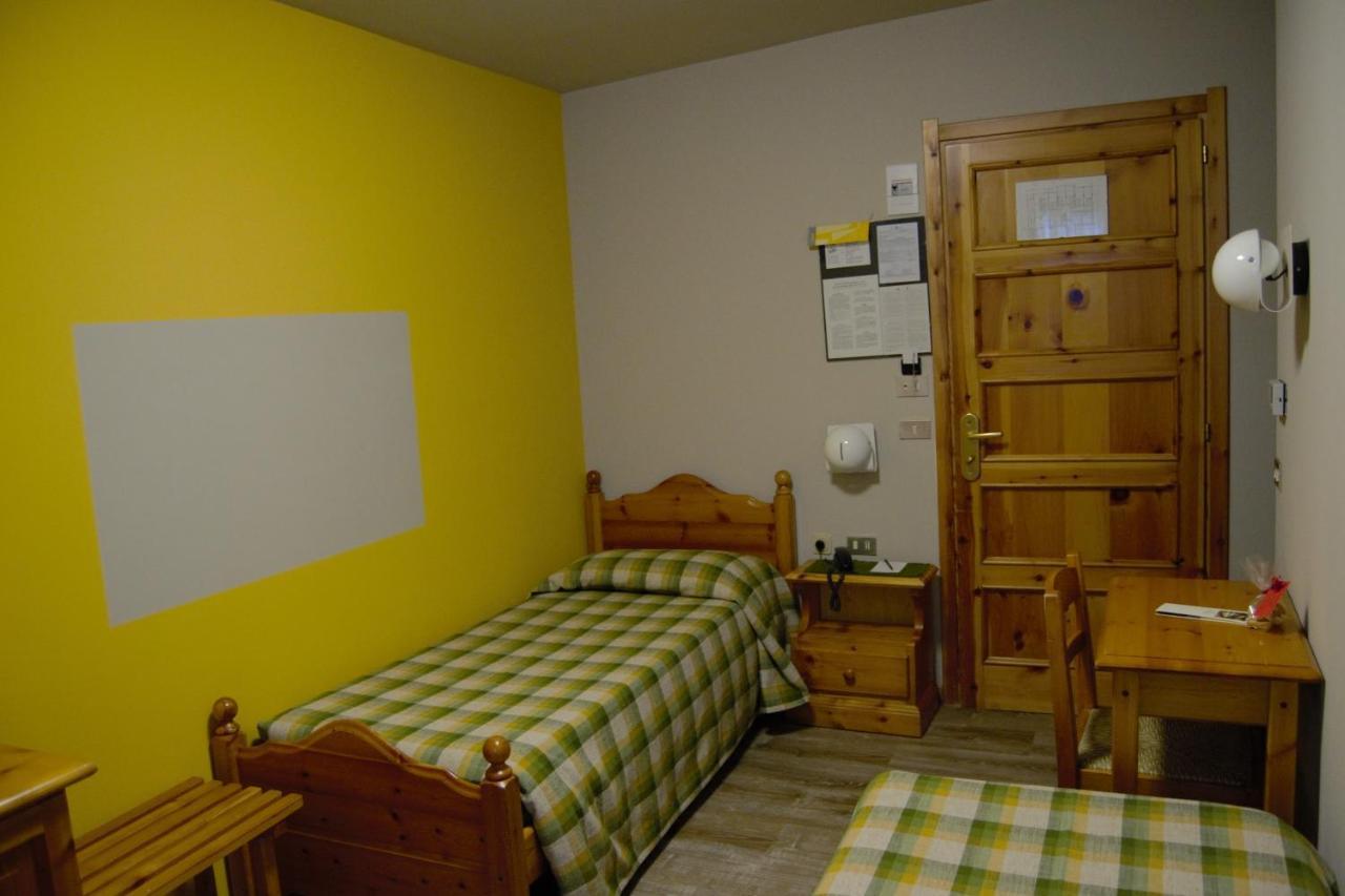 Hotel Valdotain Villeneuve Luaran gambar