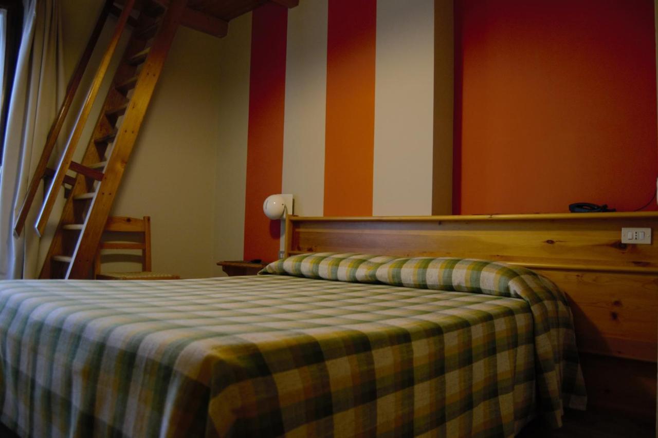 Hotel Valdotain Villeneuve Luaran gambar