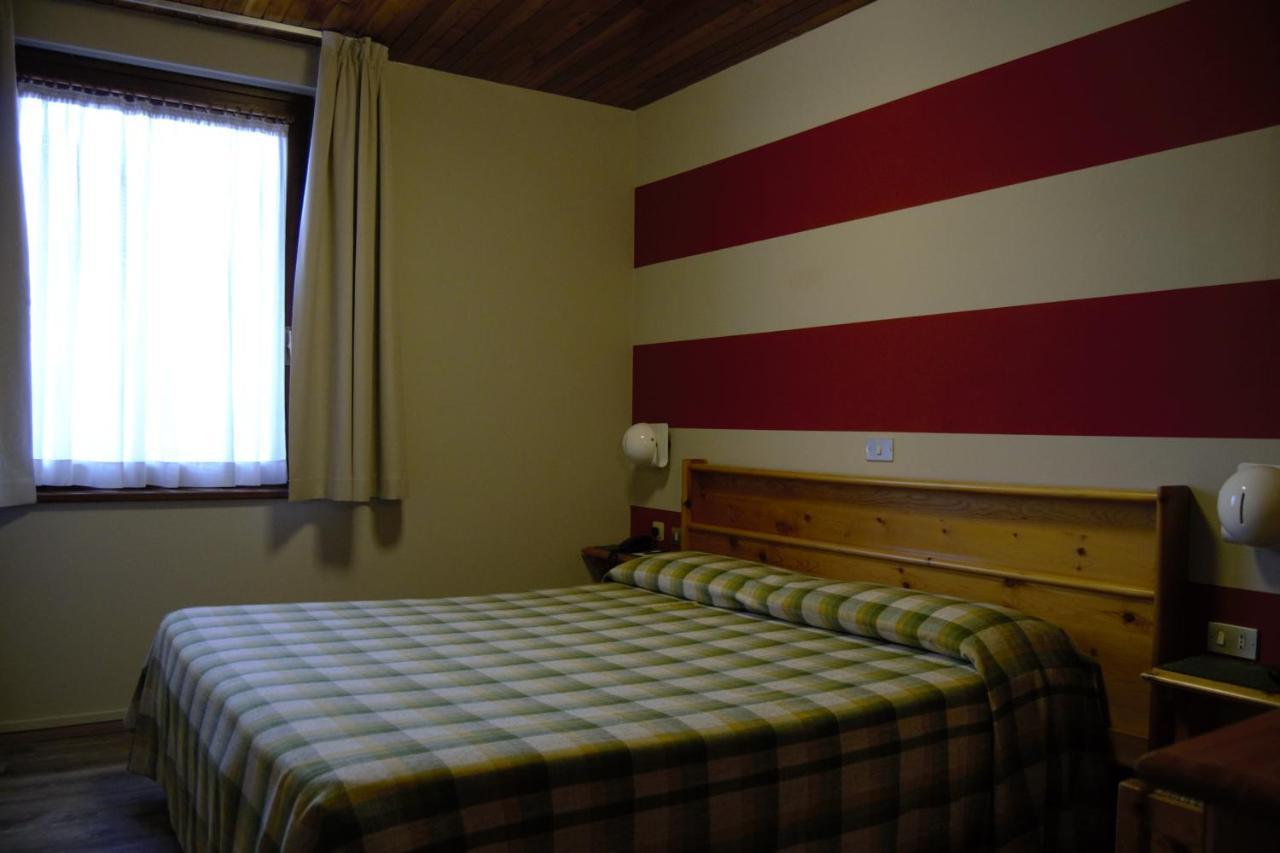 Hotel Valdotain Villeneuve Luaran gambar